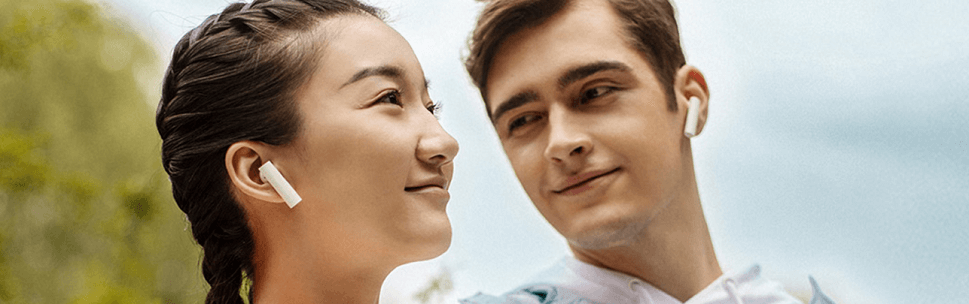 надежно располагаются в ушных раковинах